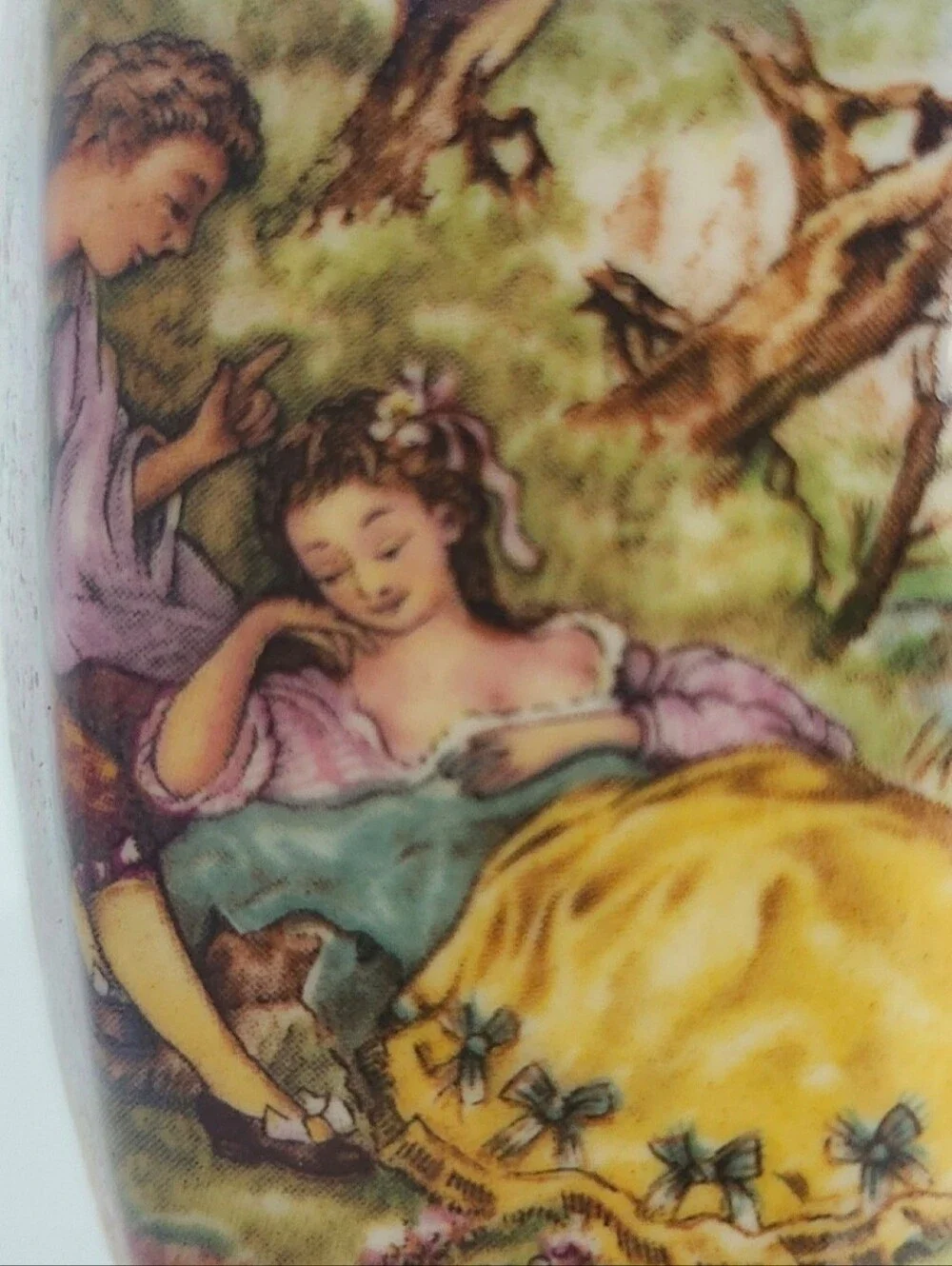 VINTAGE Bud Delicate White Ceramic Decorative Vase with Romantic Scene